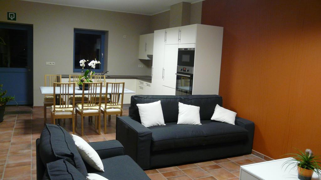 Holiday Home L'Aubepine Tournai Room photo