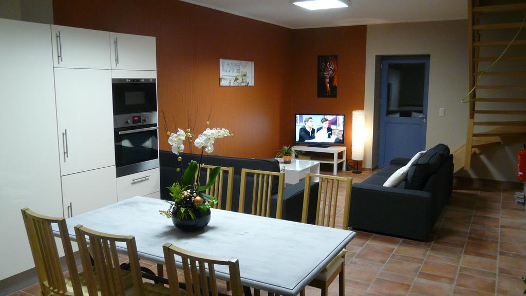 Holiday Home L'Aubepine Tournai Room photo